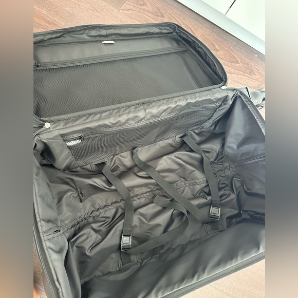 DELSEY PARIS Expandable Luggage with Spinner Wheels Suitcase - Picture 7 of 7